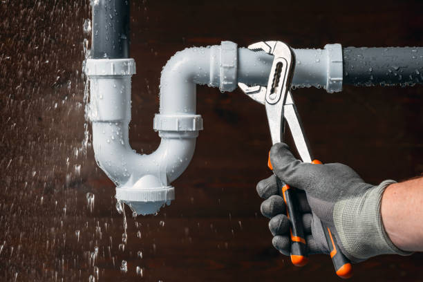 Professional Drain Cleaning technician working in Milton, LA